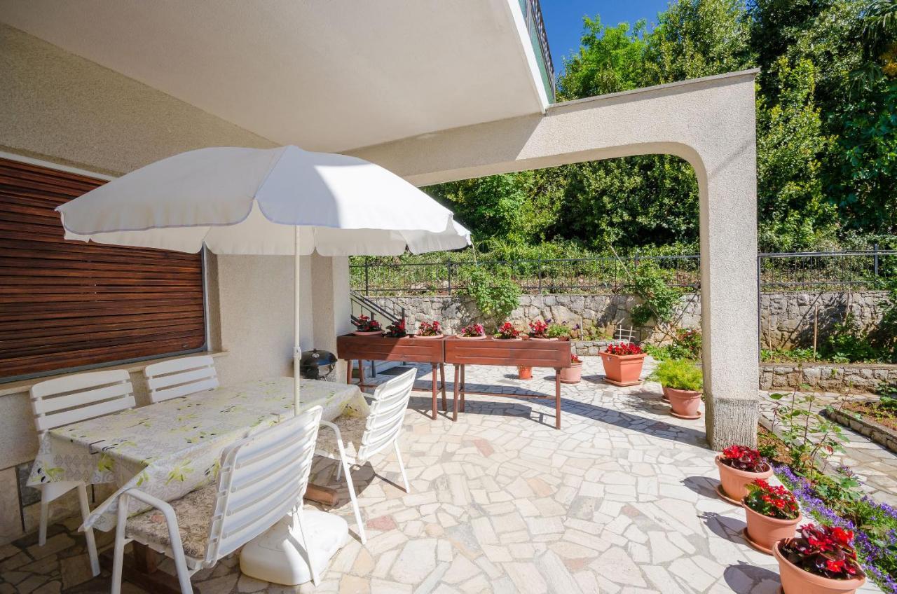 Apartments Mladen Jelica Ičići Extérieur photo
