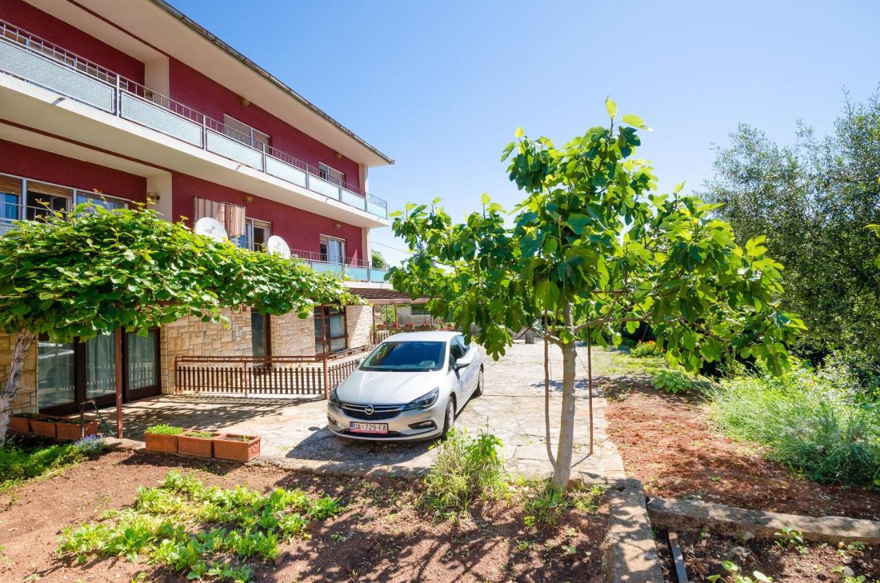 Apartments Mladen Jelica Ičići Extérieur photo